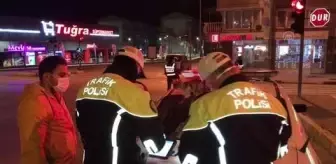 Edirne Emniyet Müdürlüğü: Soğukta üşüyen sokak kedisi denetim yapan polis ekibine sığındı Edirne Emniyet Müdürlüğü: Soğukta üşüyen sokak kedisi denetim yapan polis ekibine sığındı