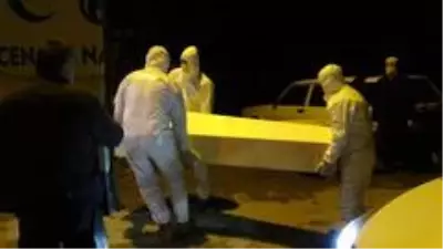 Korona virüse yenik düşen uzman doktor gözyaşlarıyla uğurlandı Korona virüse yenik düşen uzman doktor gözyaşlarıyla uğurlandı