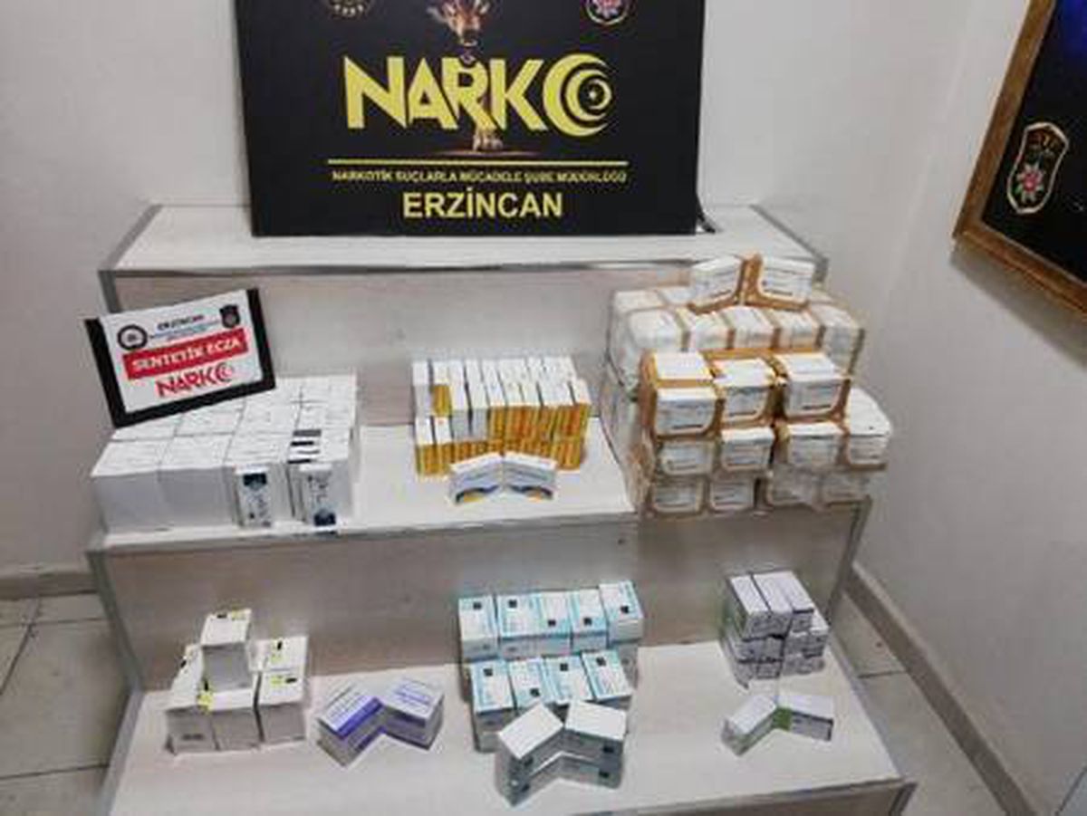 Yolcunun valizinde 12 bin uyuşturucu hap ele geçirildi