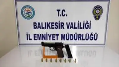Son dakika haberleri: Balıkesir'de 15 aranan şahıs yakalandı Son dakika haberleri: Balıkesir'de 15 aranan şahıs yakalandı