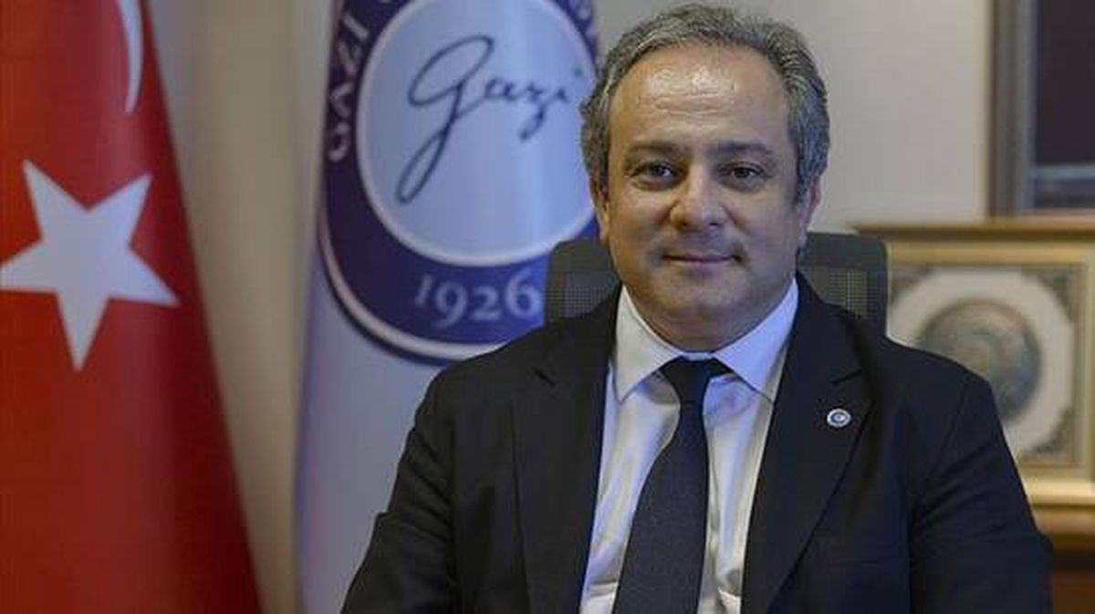 Bilim Kurulu üyesi Prof. Dr. İlhan, 'Kanlı Noel' olayında eşi ve çocuklarını kaybeden Tabip Binbaşı Nihat İlhan'ın oğlu çıktı