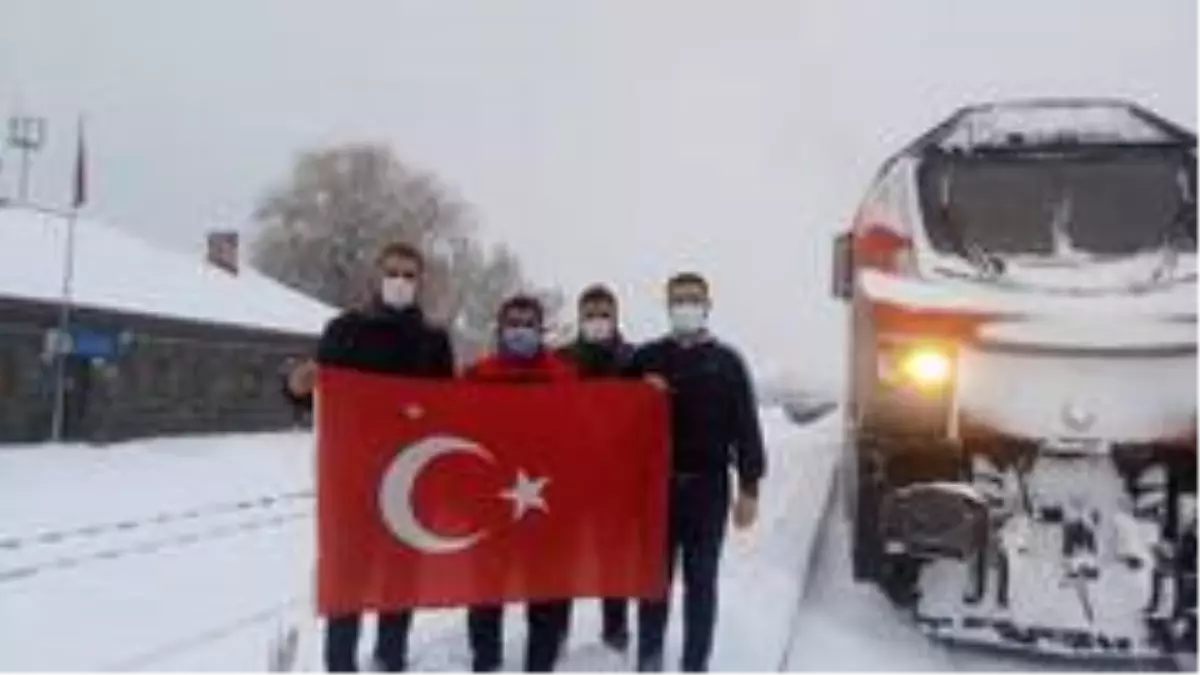Çin'e giden ikinci ihracat treni personeli Sarıkamış Şehitlerini unutmadı