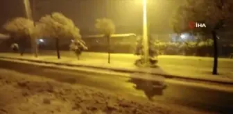 Erciş Belediyesi'nden karla mücadele çalışması