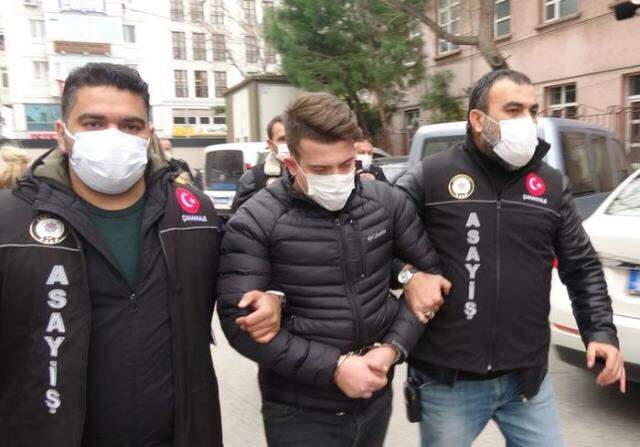 İnsanlıktan utandıran anlar! Yeni doğmuş bebeğini böyle çöpe atmış