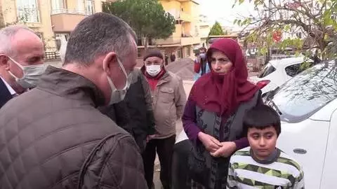 İtfaiyeci olmak isteyen çocuğa sürpriz İtfaiyeci olmak isteyen çocuğa sürpriz