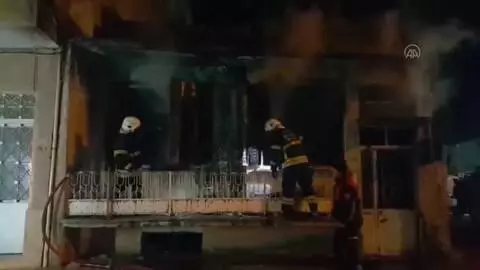 Son dakika haberi... Metruk evde çıkan yangın söndürüldü Son dakika haberi... Metruk evde çıkan yangın söndürüldü