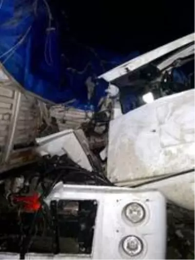 Son Dakika | Osmaniye'de otoyolda kaza: 1 ölü, 1 yaralı Son Dakika | Osmaniye'de otoyolda kaza: 1 ölü, 1 yaralı