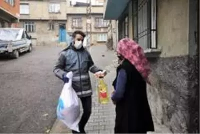 Son dakika haberleri | Şehitkamil Belediyesinin gıda yardımı devam ediyor Son dakika haberleri | Şehitkamil Belediyesinin gıda yardımı devam ediyor