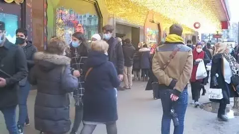 - Paris'te Noel alışverişinde Covid-19 önlemleri unutuldu- Başkentliler korona virüse rağmen mağazalara akın etti - Paris'te Noel alışverişinde Covid-19 önlemleri unutuldu- Başkentliler korona virüse rağmen mağazalara akın etti