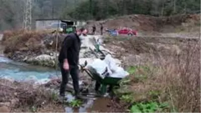 Son dakika haberleri! Selde köprüleri yıkılınca evlerini terk etme zorunda kaldılar