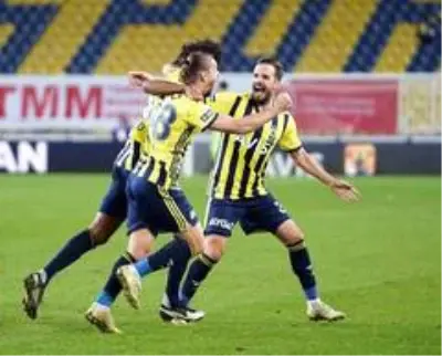 Süper Lig: Fenerbahçe: 4 - Medipol Başakşehir: 1 (Maç sonucu) Süper Lig: Fenerbahçe: 4 - Medipol Başakşehir: 1 (Maç sonucu)