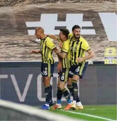 Süper Lig: Fenerbahçe: 4 - Medipol Başakşehir: 1 (Maç sonucu) Süper Lig: Fenerbahçe: 4 - Medipol Başakşehir: 1 (Maç sonucu)