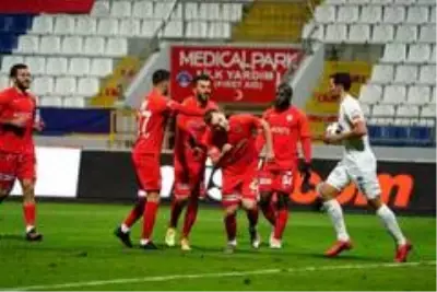 Süper Lig: Kasımpaşa: 0 - Gaziantep FK: 2 (İlk yarı) Süper Lig: Kasımpaşa: 0 - Gaziantep FK: 2 (İlk yarı)