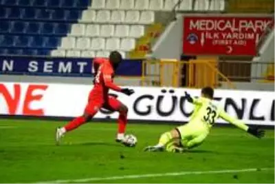 Süper Lig: Kasımpaşa: 0 - Gaziantep FK: 2 (İlk yarı) Süper Lig: Kasımpaşa: 0 - Gaziantep FK: 2 (İlk yarı)