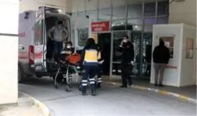 Tanımadığı kişi tarafından bıçaklanan genç kız dehşeti yaşadı Tanımadığı kişi tarafından bıçaklanan genç kız dehşeti yaşadı
