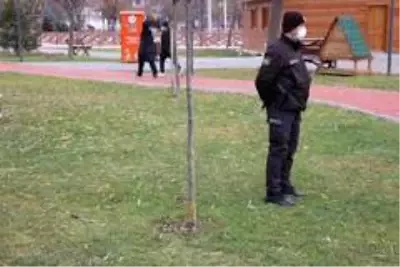 Tanımadığı kişi tarafından bıçaklanan genç kız dehşeti yaşadı Tanımadığı kişi tarafından bıçaklanan genç kız dehşeti yaşadı