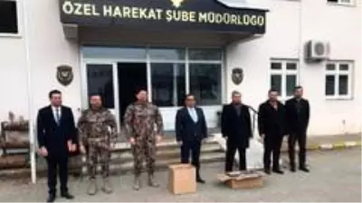 Son dakika haber: Tunceli Halk Eğitim Merkezi'nde maske üretimi sürüyor Son dakika haber: Tunceli Halk Eğitim Merkezi'nde maske üretimi sürüyor