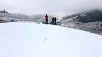 Uludağ'a gelen turistler hayran kaldı Uludağ'a gelen turistler hayran kaldı