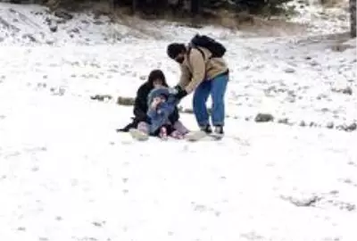 Uludağ'a gelen turistler hayran kaldı Uludağ'a gelen turistler hayran kaldı