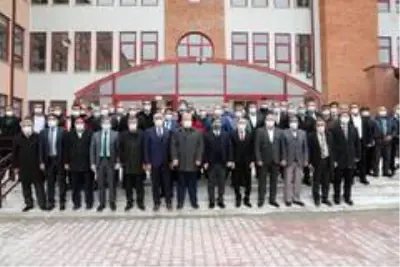 Vali Aydoğdu ilçe istişare toplantılarını sürdürüyor Vali Aydoğdu ilçe istişare toplantılarını sürdürüyor