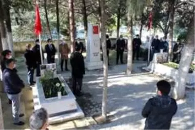 24 yıldır şehit olan silah arkadaşlarını anmak için geliyorlar 24 yıldır şehit olan silah arkadaşlarını anmak için geliyorlar