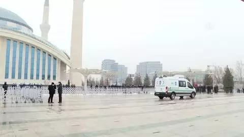 Son dakika haberleri! Bakan Akar, 2. Ordu Komutanı Orgeneral Gürak'ın eşinin cenaze törenine katıldı (2) Son dakika haberleri! Bakan Akar, 2. Ordu Komutanı Orgeneral Gürak'ın eşinin cenaze törenine katıldı (2)