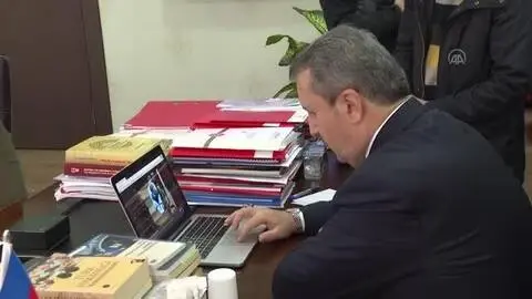 BBP Genel Başkanı Destici, AA'nın 'Yılın Fotoğrafları' oylamasına katıldı BBP Genel Başkanı Destici, AA'nın 'Yılın Fotoğrafları' oylamasına katıldı