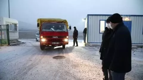 Çubuk Belediye Başkanı Demirbaş, canlı hayvan pazarını denetledi