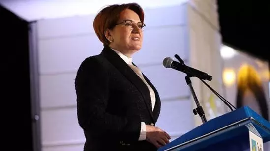 İYİ Parti lideri Meral Akşener, gençlik fotoğrafını paylaştı! Binlerce beğeni yağdı İYİ Parti lideri Meral Akşener, gençlik fotoğrafını paylaştı! Binlerce beğeni yağdı