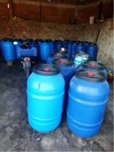 11 bin 200 litre sahte içki yakalandı 11 bin 200 litre sahte içki yakalandı