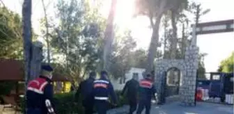 İzmir'de hazine arazilerini kanuna aykırı şekilde satmaya çalıştıkları iddiasıyla 8 zanlı yakalandı