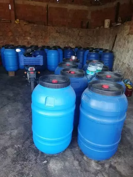 11 bin 200 litre sahte içki yakalandı 11 bin 200 litre sahte içki yakalandı