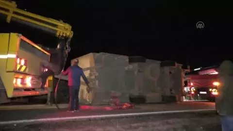 KAHRAMANMARAŞ - Trafik kazası: 5 yaralı KAHRAMANMARAŞ - Trafik kazası: 5 yaralı