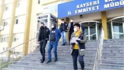Son dakika haberi! Kayseri'de uyuşturucu operasyonu: 4 gözaltı Son dakika haberi! Kayseri'de uyuşturucu operasyonu: 4 gözaltı