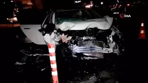 Son dakika haberleri... Korkunç kaza: TIR'a çarpan otomobil paramparça oldu, sürücüsü hayatını kaybetti Son dakika haberleri... Korkunç kaza: TIR'a çarpan otomobil paramparça oldu, sürücüsü hayatını kaybetti