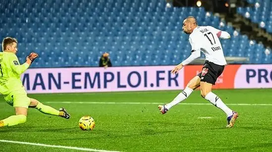 Lille, Burak Yılmaz'ın son dakikalarda attığı golle Montpellier'i devirdi Lille, Burak Yılmaz'ın son dakikalarda attığı golle Montpellier'i devirdi