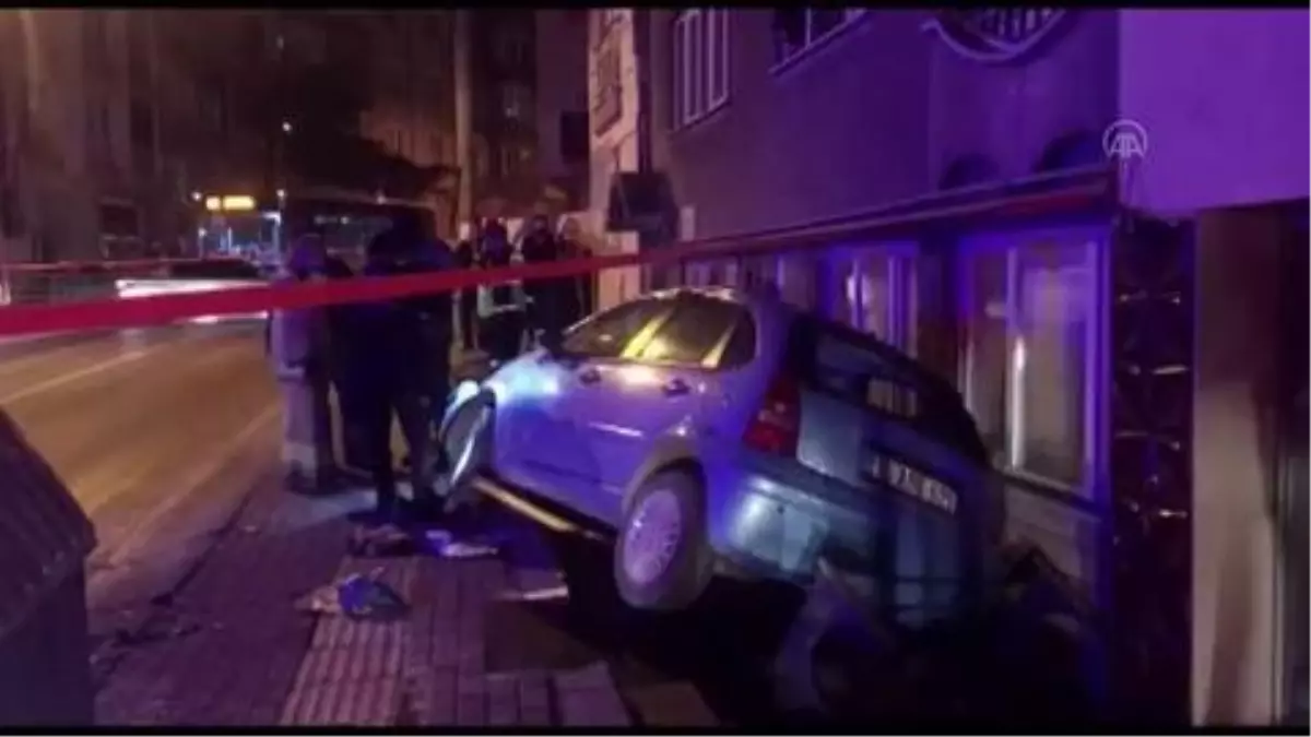 Otomobilin çarptığı kadın ağır yaralandı