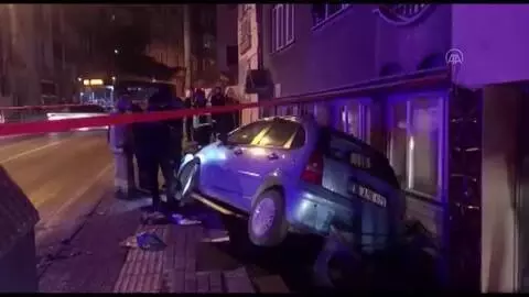 Otomobilin çarptığı kadın ağır yaralandı Otomobilin çarptığı kadın ağır yaralandı