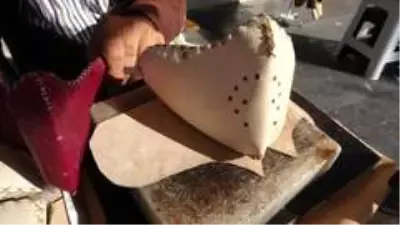 Pandemi sonrası deri maske üretmeye başladı Pandemi sonrası deri maske üretmeye başladı