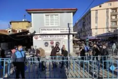 Pazar yerlerinde korona virüse geçit yok Pazar yerlerinde korona virüse geçit yok