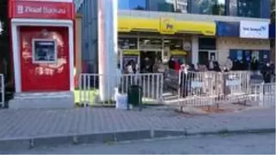 Son dakika haberleri! PTT Başmüdürlüğü önünde bomba paniği