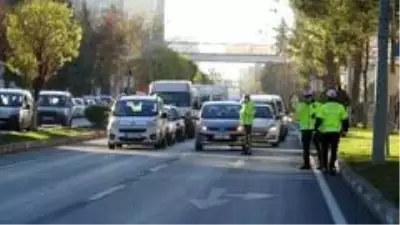Son dakika haberleri! PTT Başmüdürlüğü önünde bomba paniği