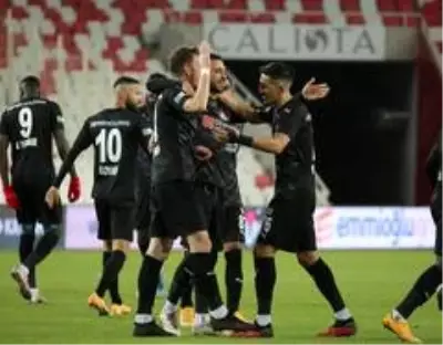 Süper Lig: D.G Sivasspor: 3 Gençlerbirliği: 1 (Maç sonucu) Süper Lig: D.G Sivasspor: 3 Gençlerbirliği: 1 (Maç sonucu)