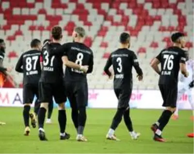 Süper Lig: D.G Sivasspor: 3 Gençlerbirliği: 1 (Maç sonucu) Süper Lig: D.G Sivasspor: 3 Gençlerbirliği: 1 (Maç sonucu)