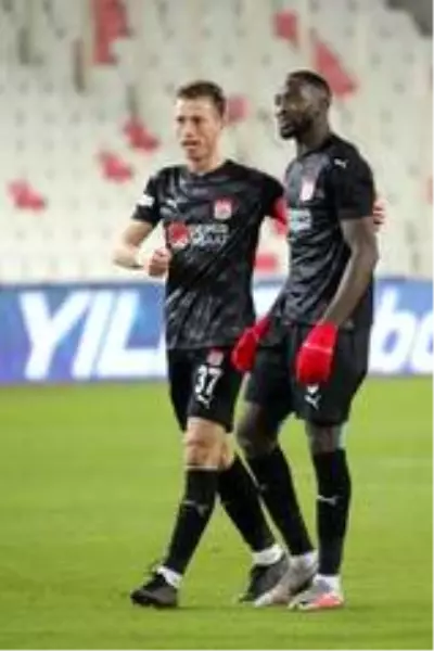 Süper Lig: D.G Sivasspor: 3 Gençlerbirliği: 1 (Maç sonucu) Süper Lig: D.G Sivasspor: 3 Gençlerbirliği: 1 (Maç sonucu)