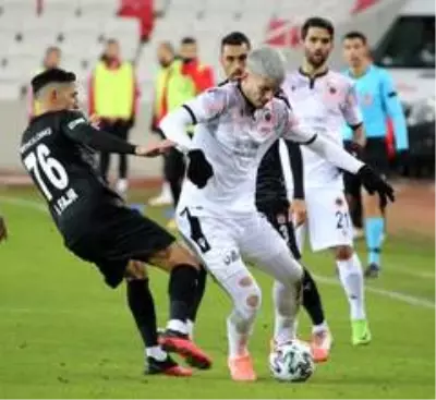 Süper Lig: D.G Sivasspor: 3 Gençlerbirliği: 1 (Maç sonucu) Süper Lig: D.G Sivasspor: 3 Gençlerbirliği: 1 (Maç sonucu)