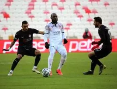 Süper Lig: D.G Sivasspor: 3 - Gençlerbirliği: 1 (Maç sonucu) Süper Lig: D.G Sivasspor: 3 - Gençlerbirliği: 1 (Maç sonucu)