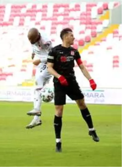 Süper Lig: D.G Sivasspor: 3 - Gençlerbirliği: 1 (Maç sonucu) Süper Lig: D.G Sivasspor: 3 - Gençlerbirliği: 1 (Maç sonucu)