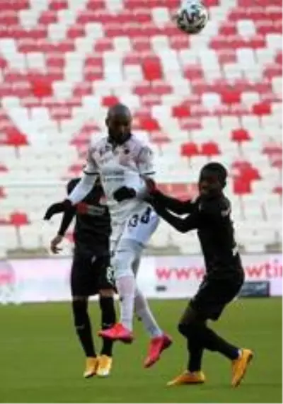 Süper Lig: D.G Sivasspor: 3 - Gençlerbirliği: 1 (Maç sonucu) Süper Lig: D.G Sivasspor: 3 - Gençlerbirliği: 1 (Maç sonucu)