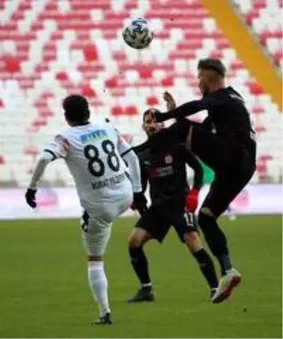Süper Lig: D.G Sivasspor: 3 - Gençlerbirliği: 1 (Maç sonucu) Süper Lig: D.G Sivasspor: 3 - Gençlerbirliği: 1 (Maç sonucu)